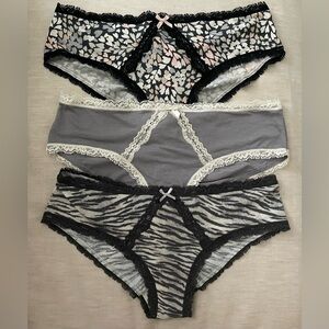 Victoria Secret Bundle of 3 Cotton Hip-Hugger Panties Size Small